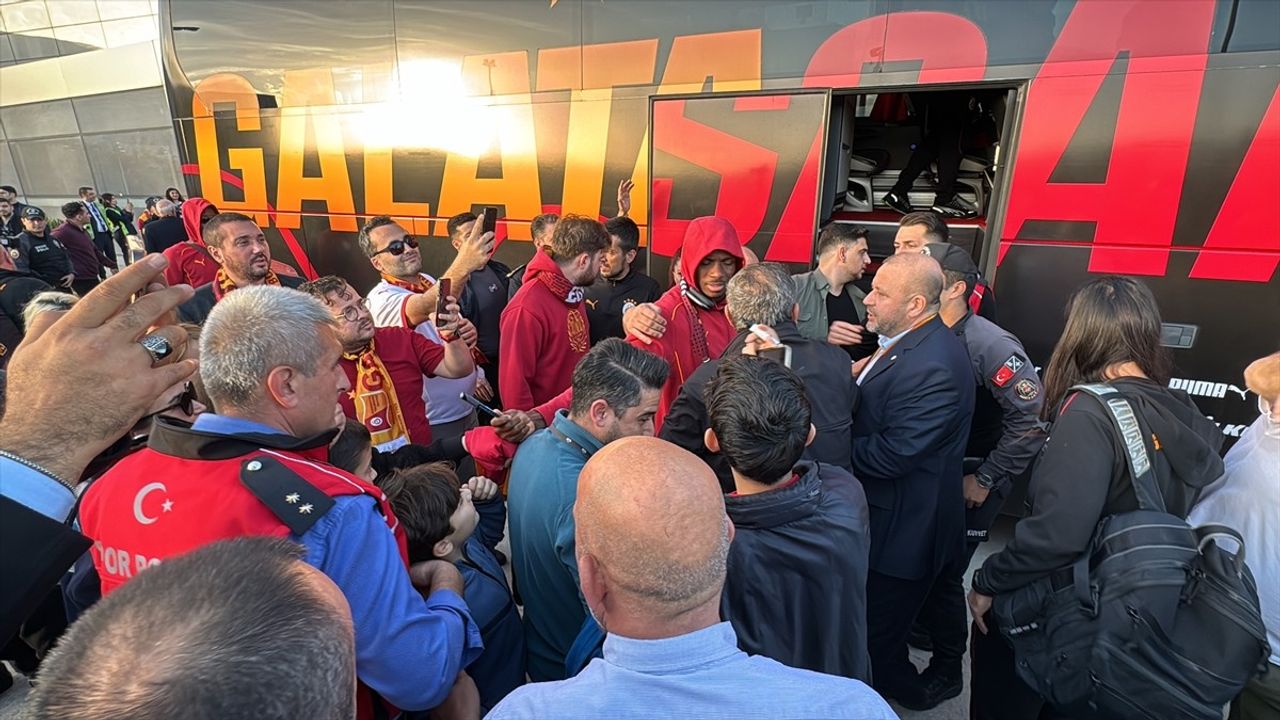 Galatasaray, Bodrum'a Ulaşarak Maç Hazırlıklarına Başladı