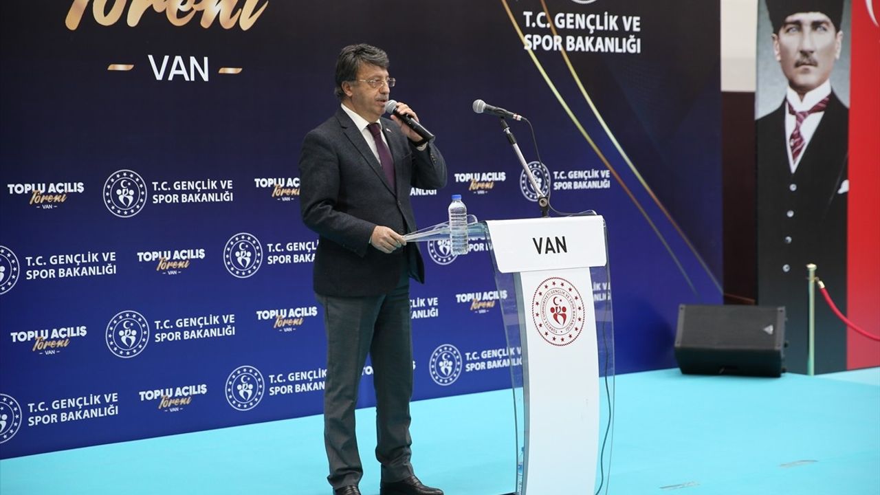 Gençlik ve Spor Bakanı Osman Aşkın Bak'tan Van'da Önemli Açıklamalar: Sporun Gücü ve Yatırımlar