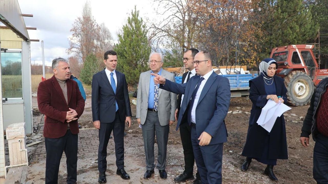 Hafik Gölü'nde Çevre Düzenleme Projeleri Başladı