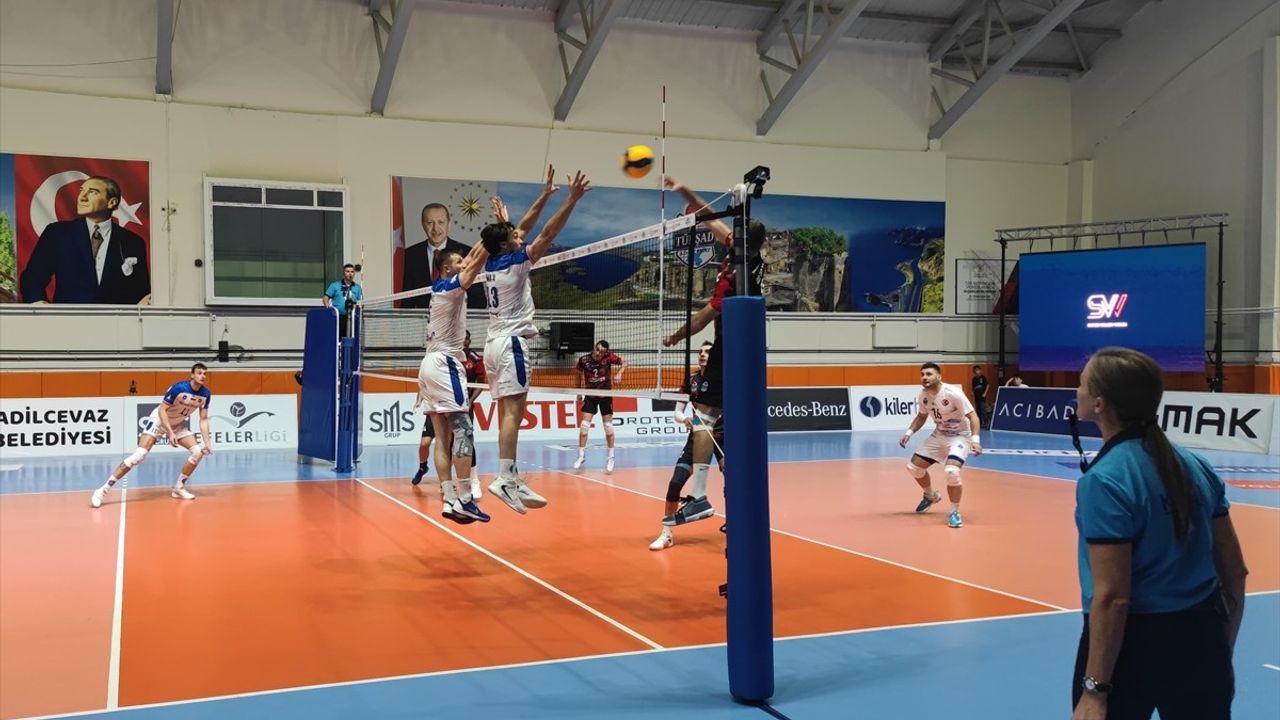 Halkbank, TÜRŞAD'ı 3-0 Mağlup Etti