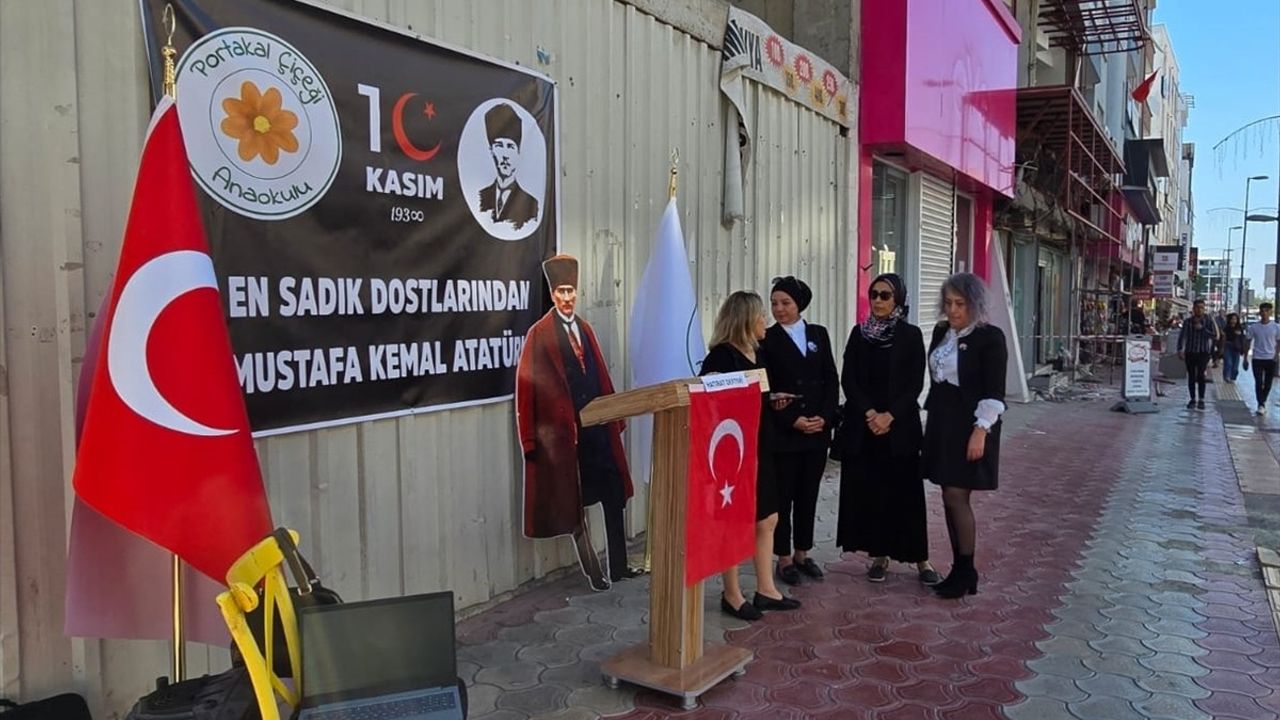 Hatay'da 10 Kasım Anma Günü İçin Hatıra Defteri Oluşturuldu