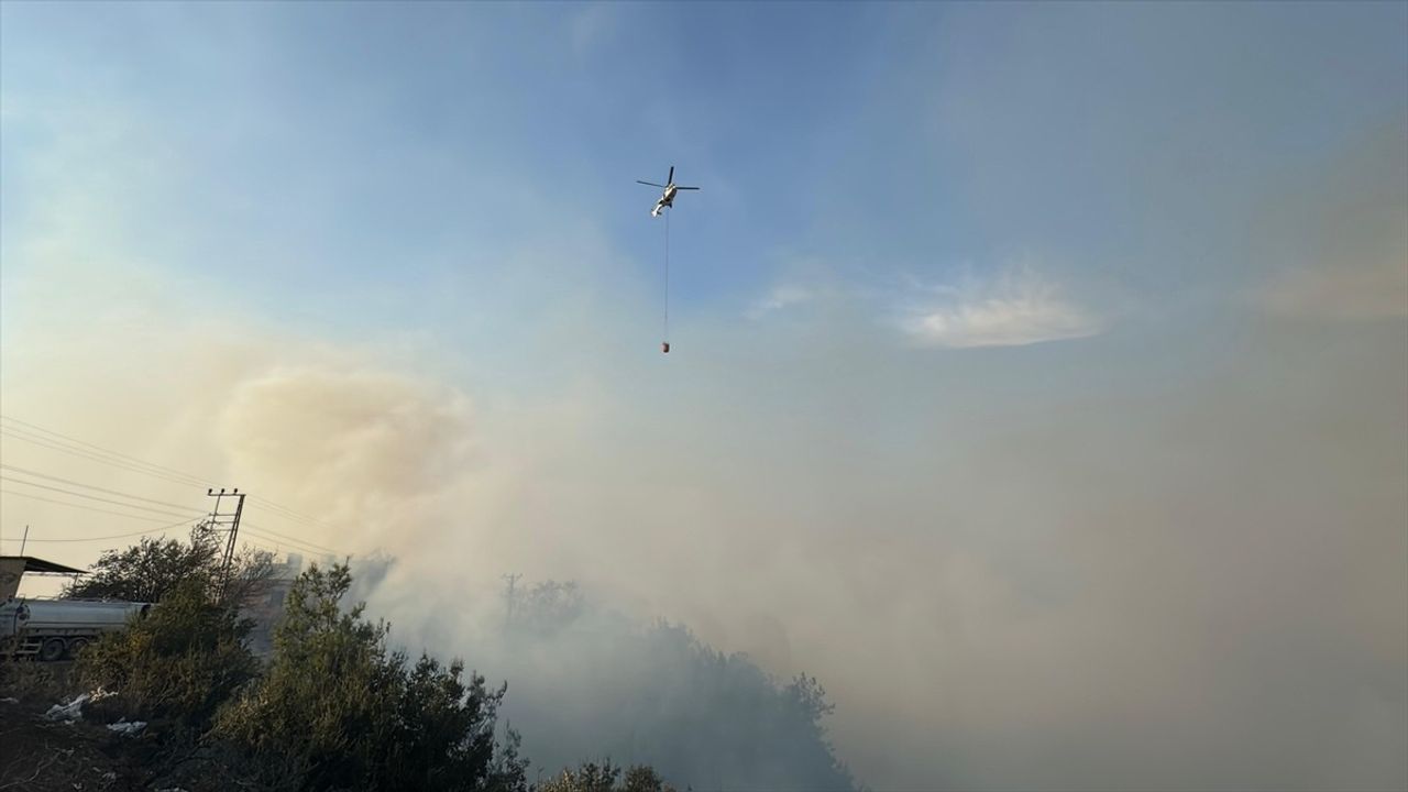 Hatay'daki Orman Yangınında Müdahale Sürüyor