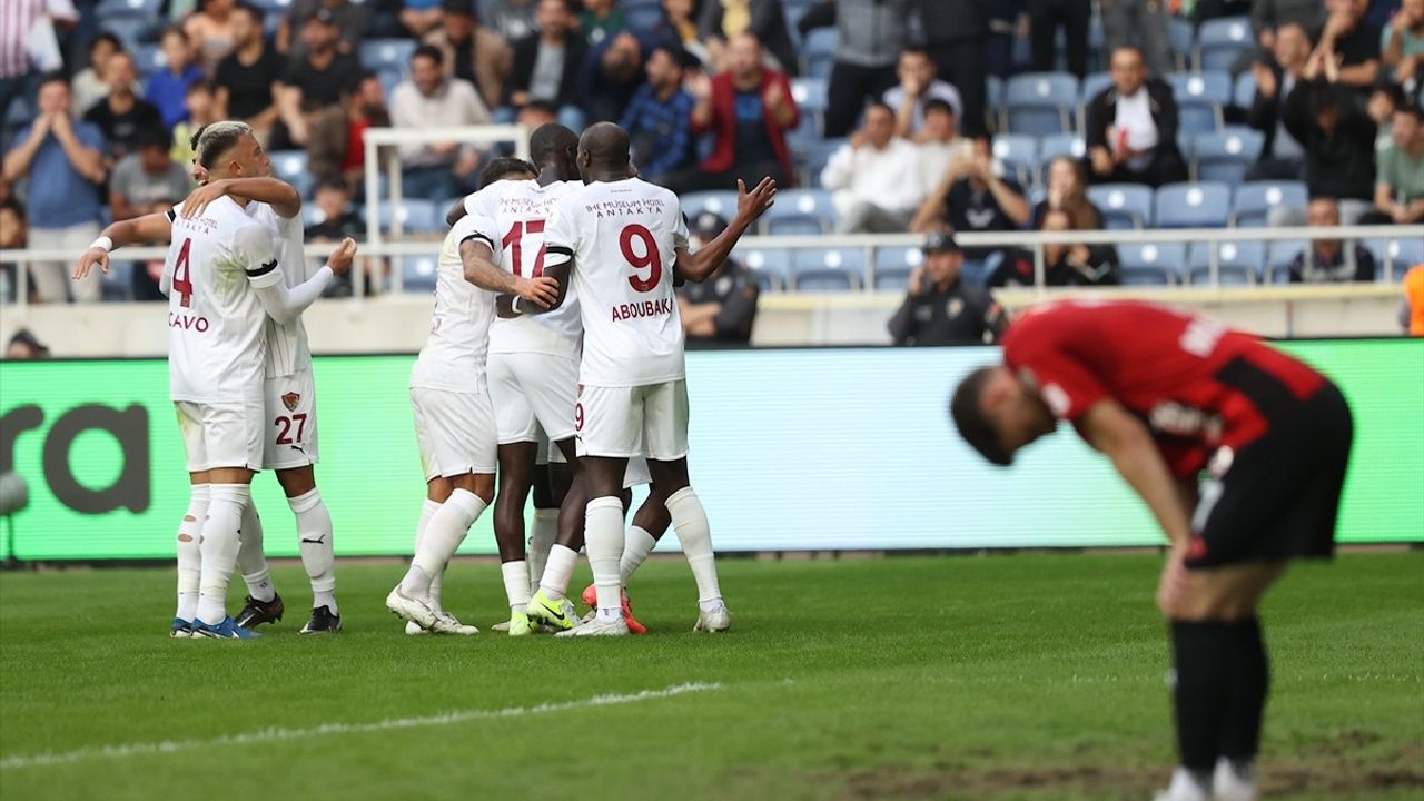 Hatayspor, Gaziantep FK'yi 2-1 Geride Bıraktı: İlk Yarı Sonucu