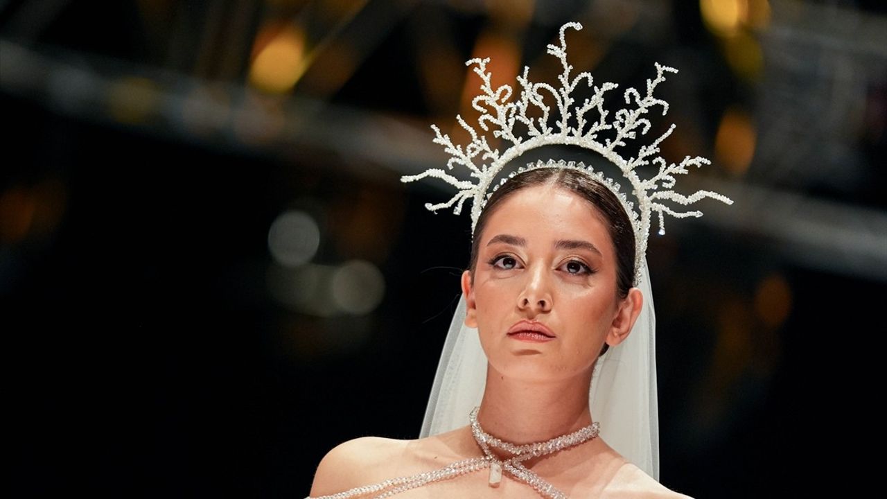 İzmir'de Gelinlik Sektörü IF Wedding Fashion Fuarı'nda Buluştu