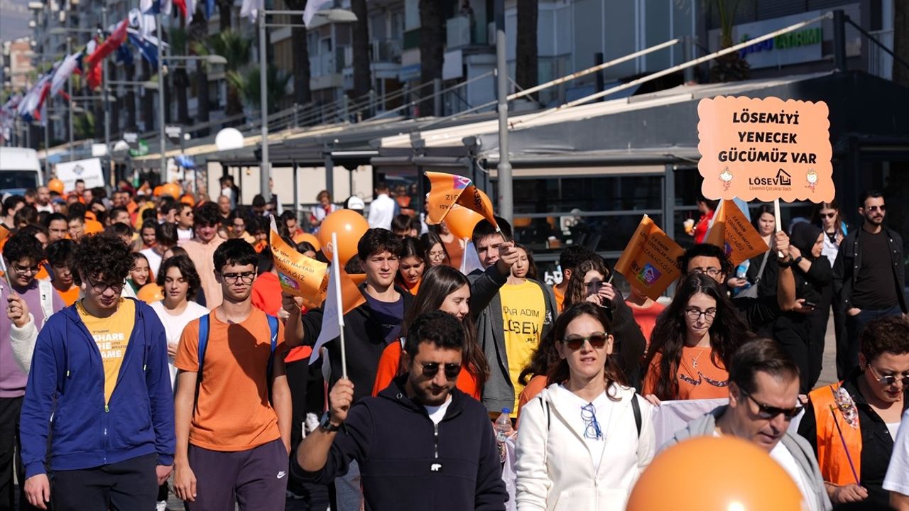 İzmir'de Lösemi Farkındalığı İçin Turuncu Yürüyüş