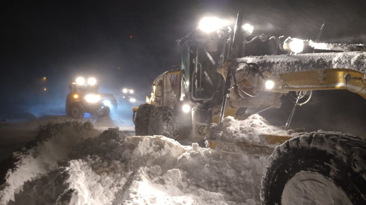 Kayseri'de Kapalı 230 Mahalle Yolu Yeniden Ulaşıma Açıldı