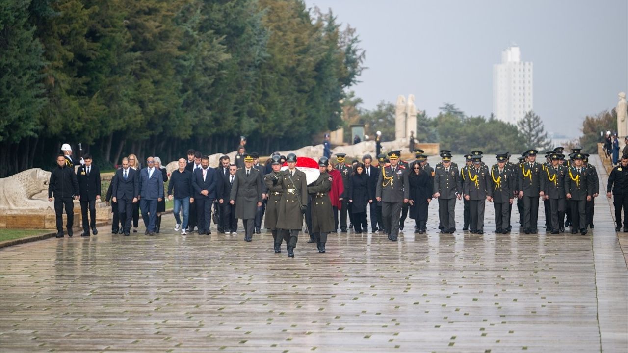 KKTC Büyükelçisi Korukoğlu, Anıtkabir'i Ziyaret Etti