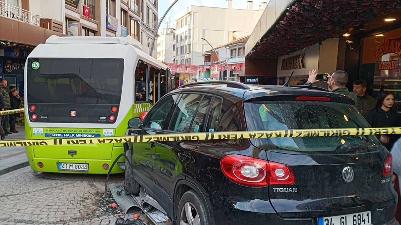 Kocaeli'de Otobüs Durağına Çarpan Cip Sürücüsüne Ev Hapsi Cezası