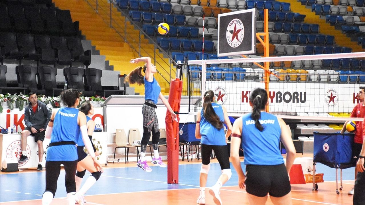 Kuzeyboru, CEV Kupası'nda Volley Mulhouse İle Zorlu Bir Mücadeleye Hazırlanıyor