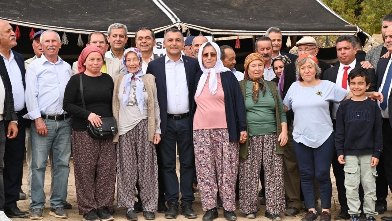 Manavgat'ta Zeytin ve Zeytinyağı Festivali Coşkuyla Başladı