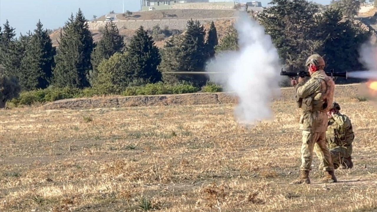 MSB'den Amfibi Deniz Piyade Tugayları'nın Silah Atış Eğitimleri