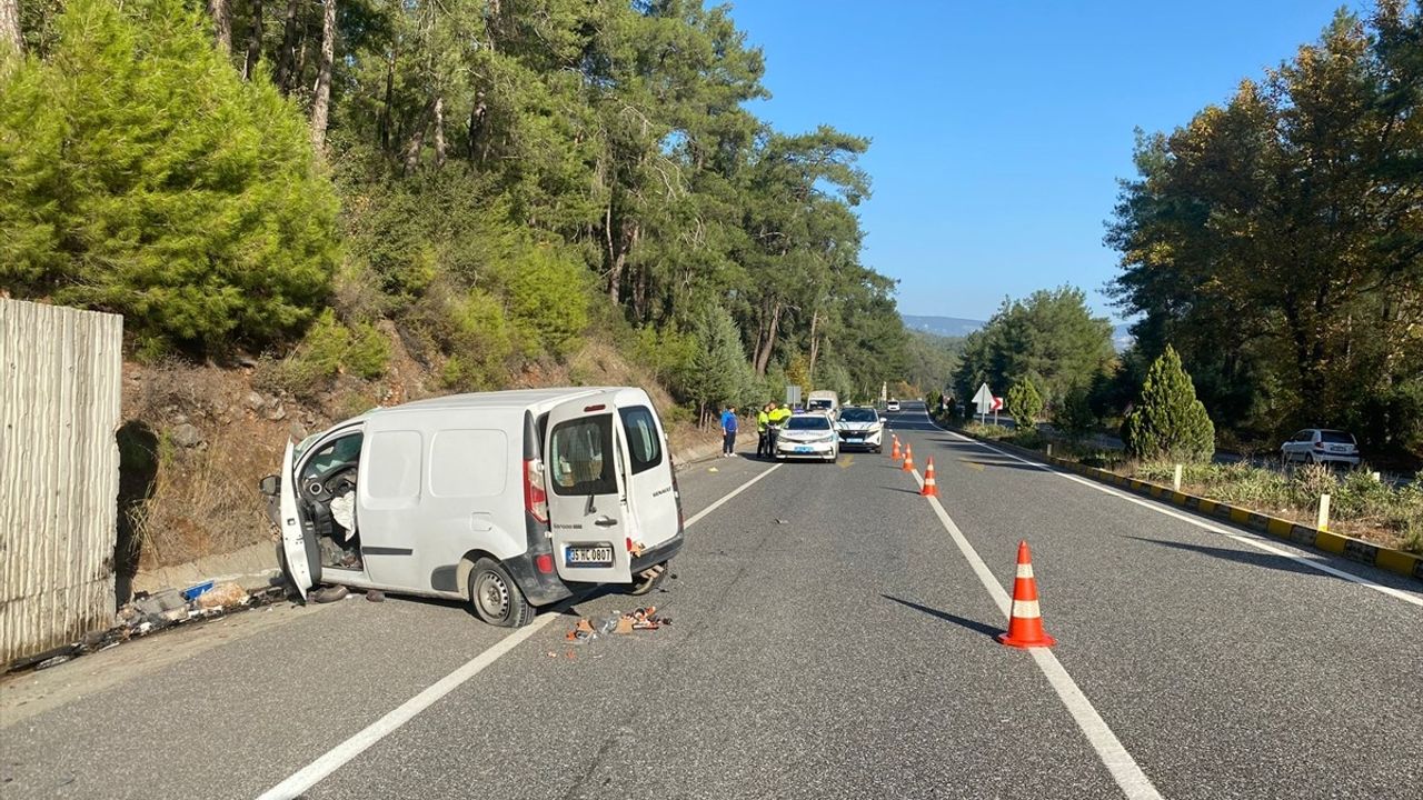 Muğla'da Kamyonet Kazası: 2 Çocuk Hayatını Kaybetti, 1 Yaralı