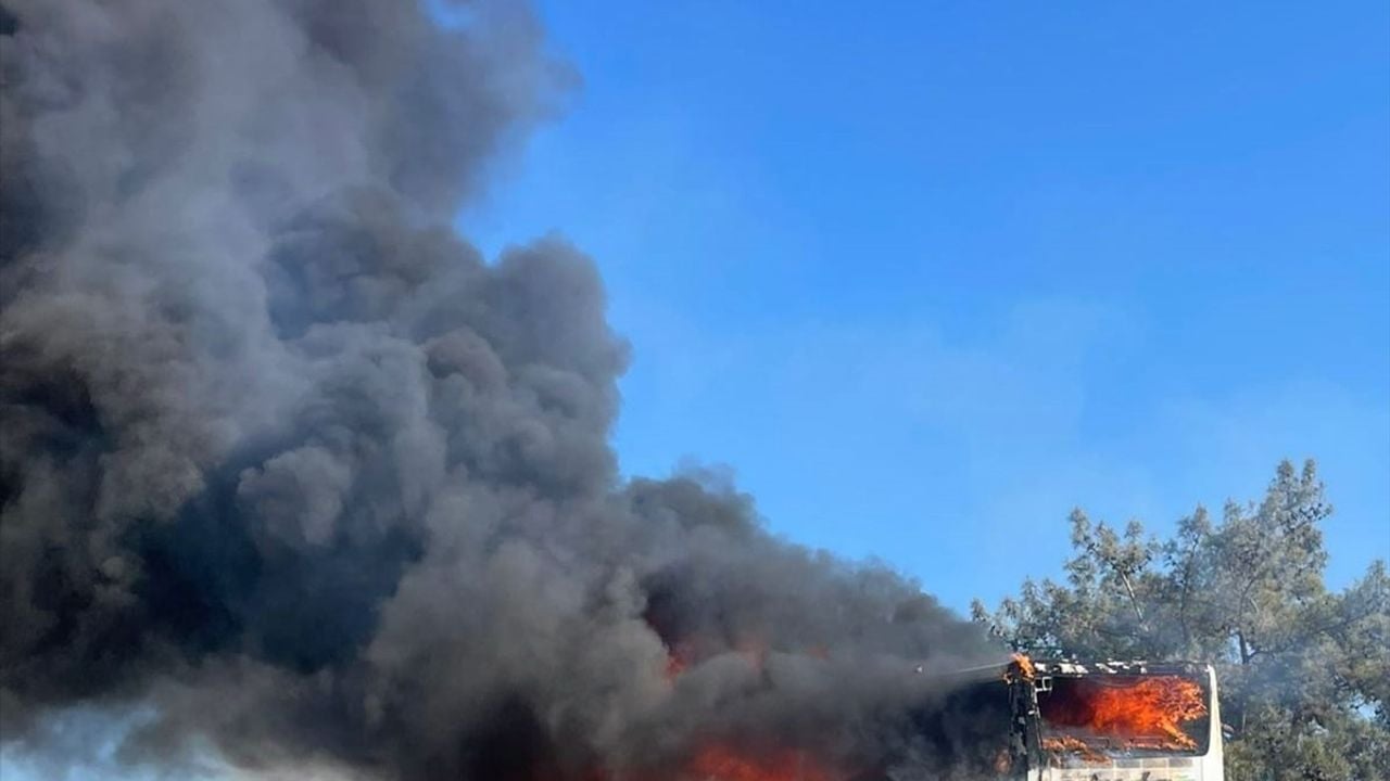 Muğla'da Yolcu Otobüsünde Yangın Çıktı