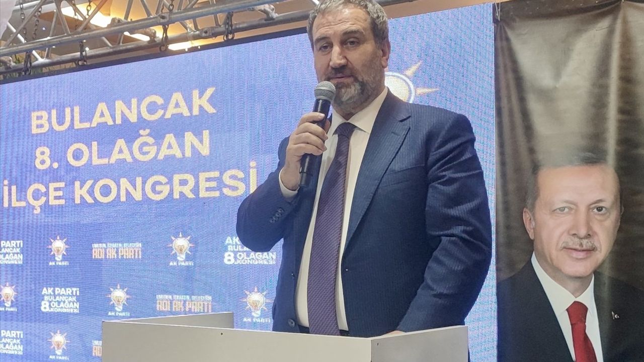 Mustafa Şen Giresun'da AK Parti İlçe Kongresi'nde Konuştu