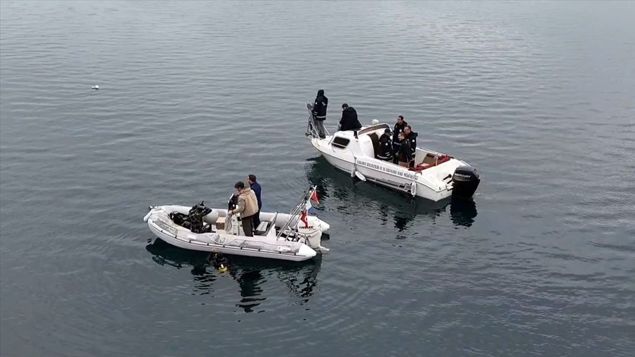 Sapanca Gölü Hayalet Ağlardan Temizleniyor