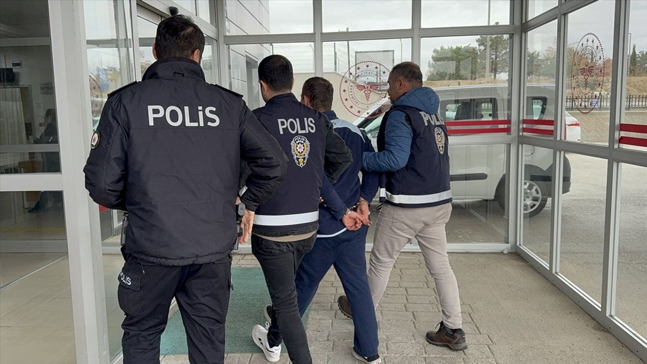 Tekirdağ'da Kanlı Olay: Annesini Öldüren Genç Tutuklandı