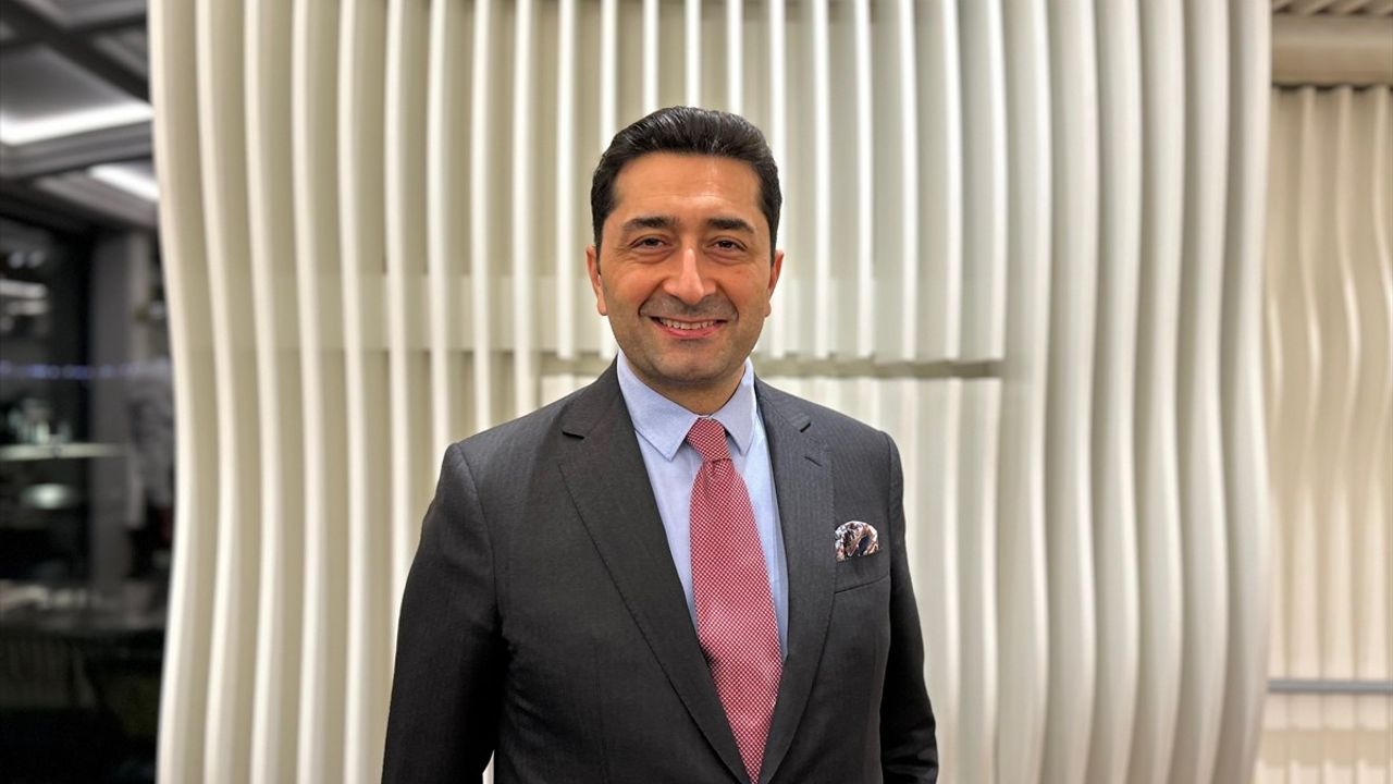 Tüketicilerin Ayakkabı Tercihinde Değişim: Spor Ayakkabılar Öne Çıkıyor