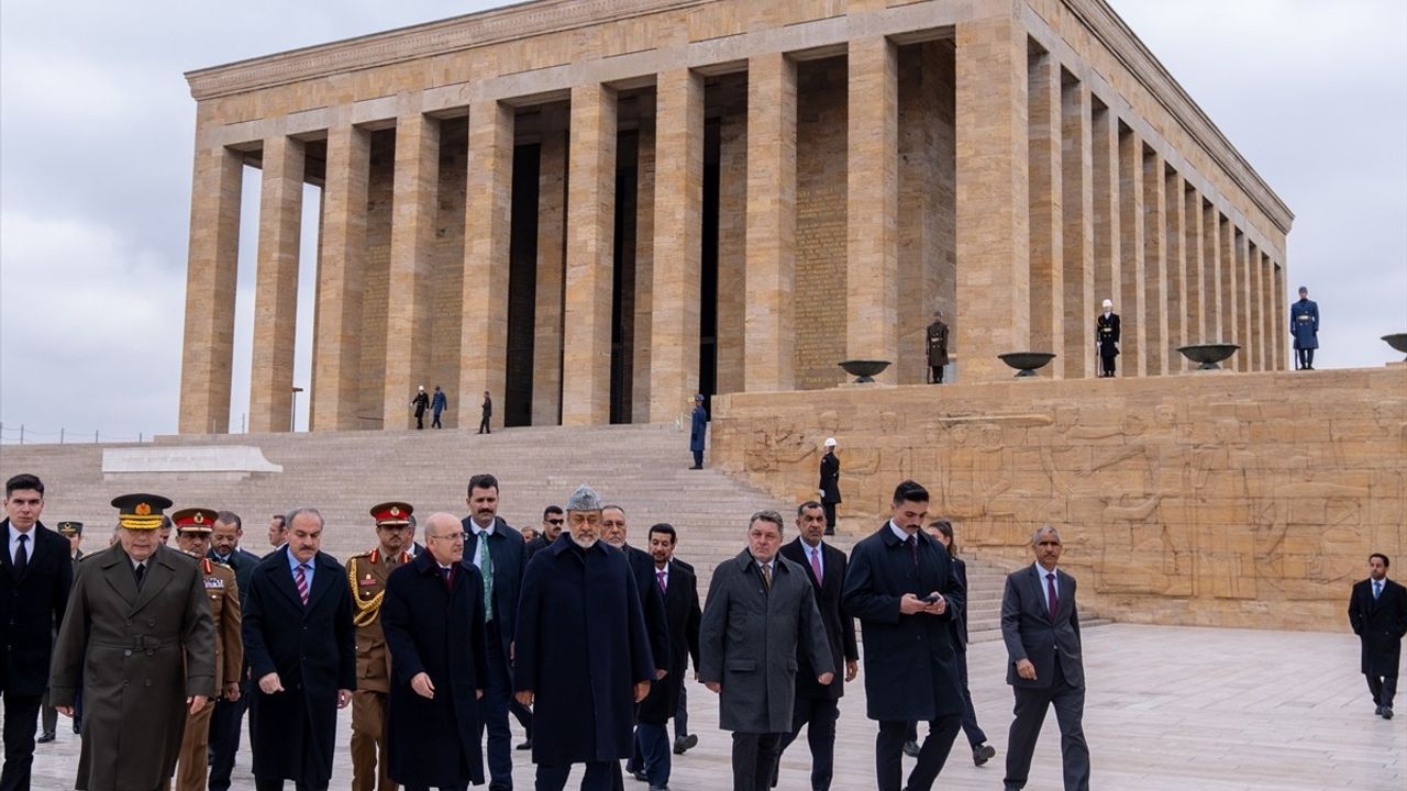 Umman Sultanı Heysem bin Tarık Anıtkabir'i Ziyaret Etti