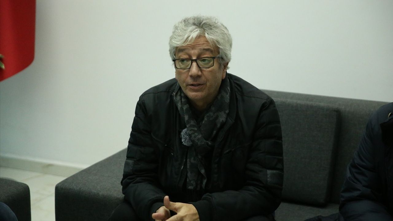 Uygur Kardeşler, Ordu'da 'Süt Kardeşler' ile Tiyatroseverlerle Buluştu