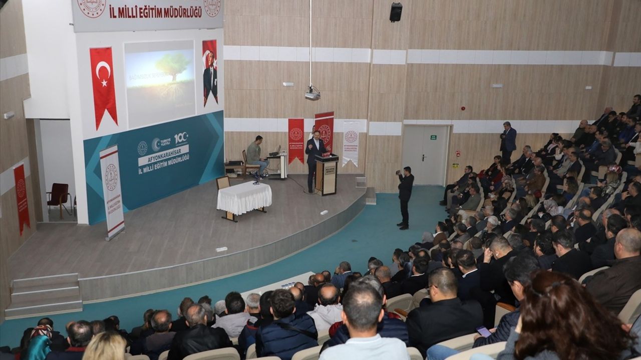 Yeşilay'dan Afyonkarahisar'da Bağımlılıkla Mücadele Toplantısı