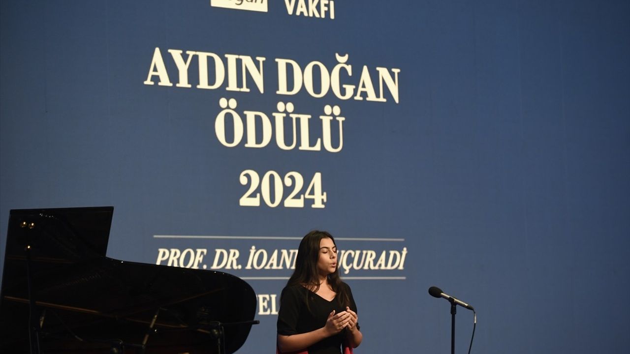 28. Aydın Doğan Ödülü Prof. Dr. İoanna Kuçuradi'ye Takdim Edildi