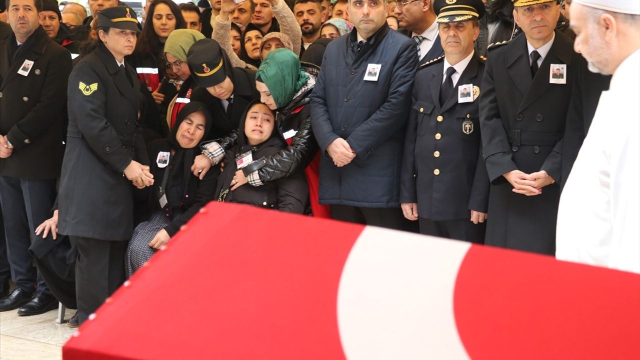 Adana'da Şehit Uzman Çavuş Eren Kızıldağ İçin Tören Düzenlendi