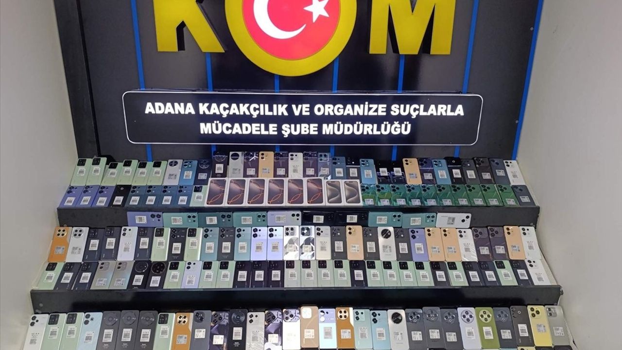 Adana'da Yolcu Otobüsünde 188 Kaçak Cep Telefonu Ele Geçirildi