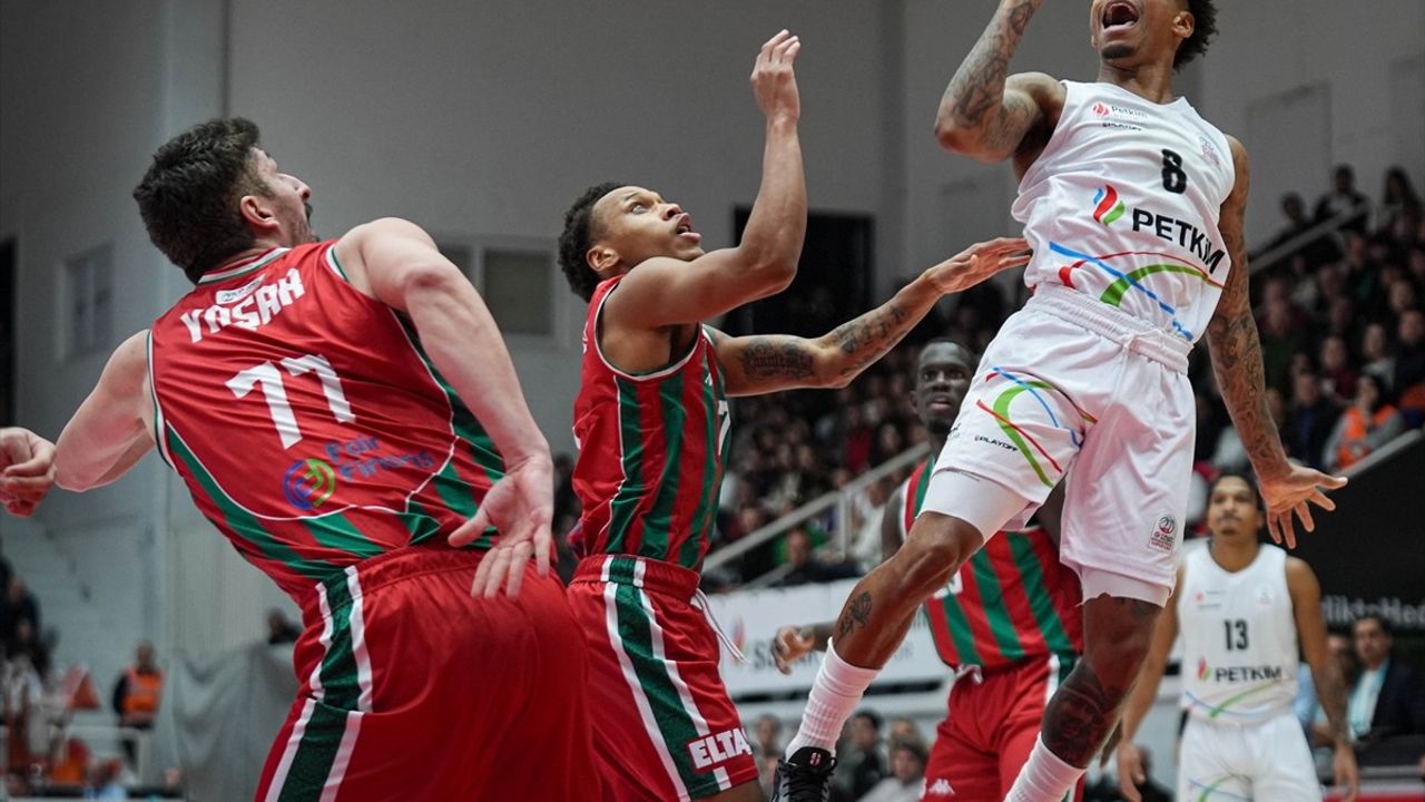 Aliağa Petkimspor, Karşıyaka'yı 83-82 ile Geçti