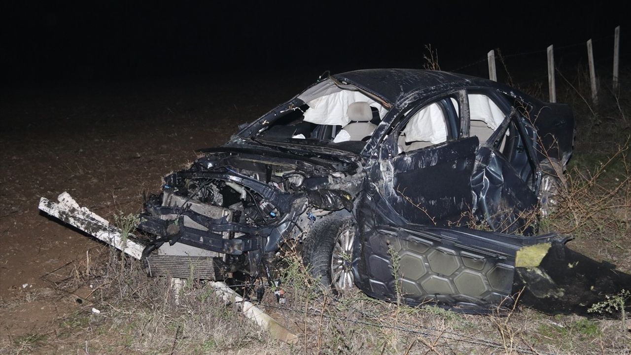 Amasya'da Otomobil Devrildi: 1 Ölü, 1 Yaralı