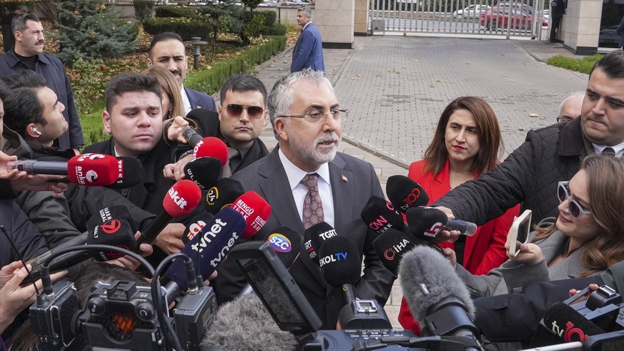 Bakan Işıkhan'dan Asgari Ücret Açıklaması: Maksimum Fayda Hedefleniyor