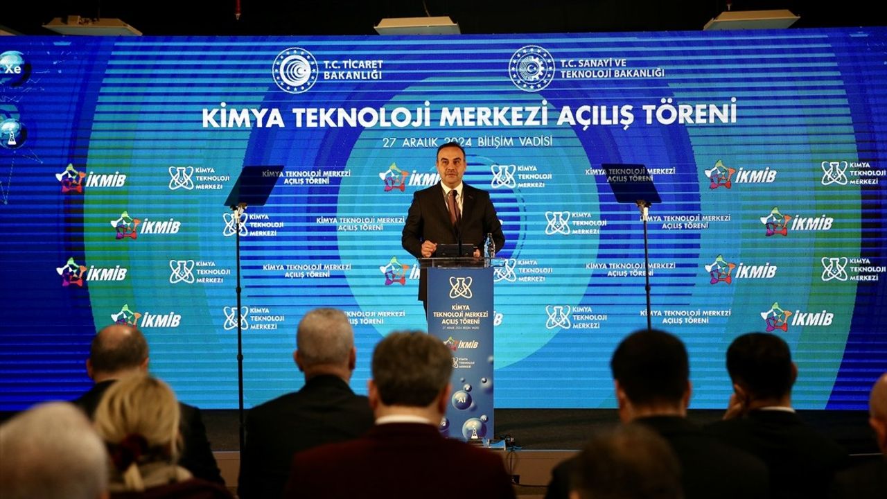 Bakan Kacır Kocaeli'de Kimya ve Teknoloji Merkezi Açılışında Kritik Mesajlar Verdi