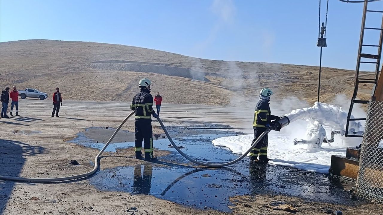 Batman'da Petrol Kuyusunda Yangın Söndürüldü