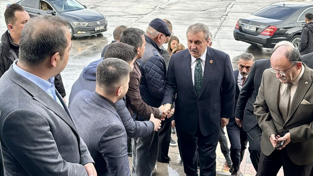 BBP Genel Başkanı Destici, Kırşehir'de Sığınmacıların Dönüşü İçin Umut Verdi