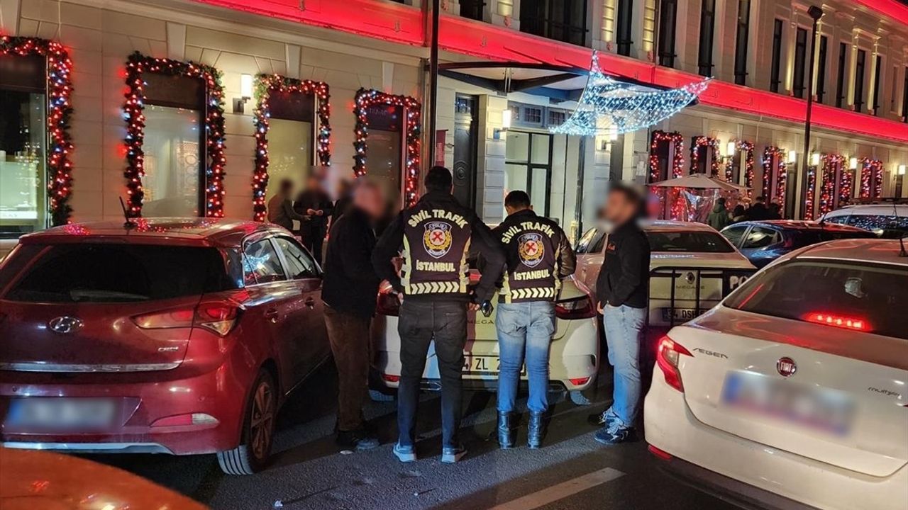 Beyoğlu'nda Korsan Otoparkçılara Baskın: İki Şüpheli Yakalandı