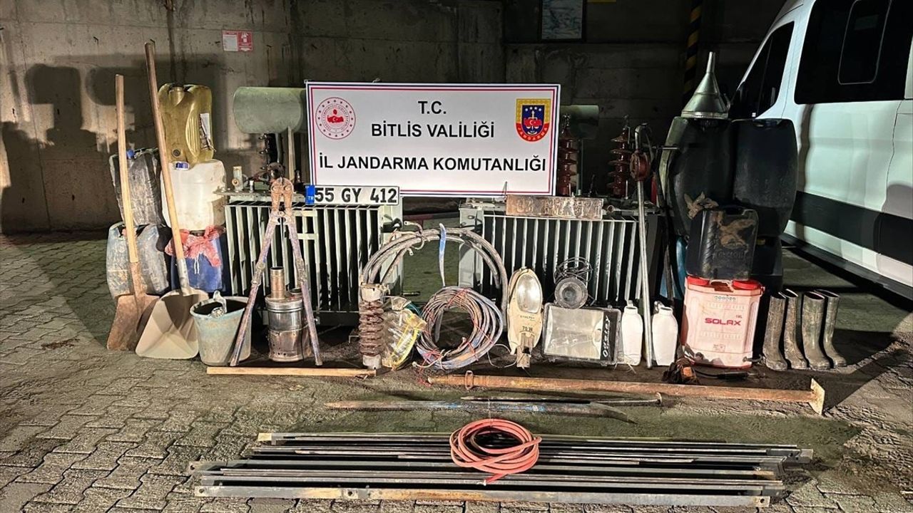 Bitlis'te 15 Hırsızlık Vakası: 4 Zanlı Tutuklandı