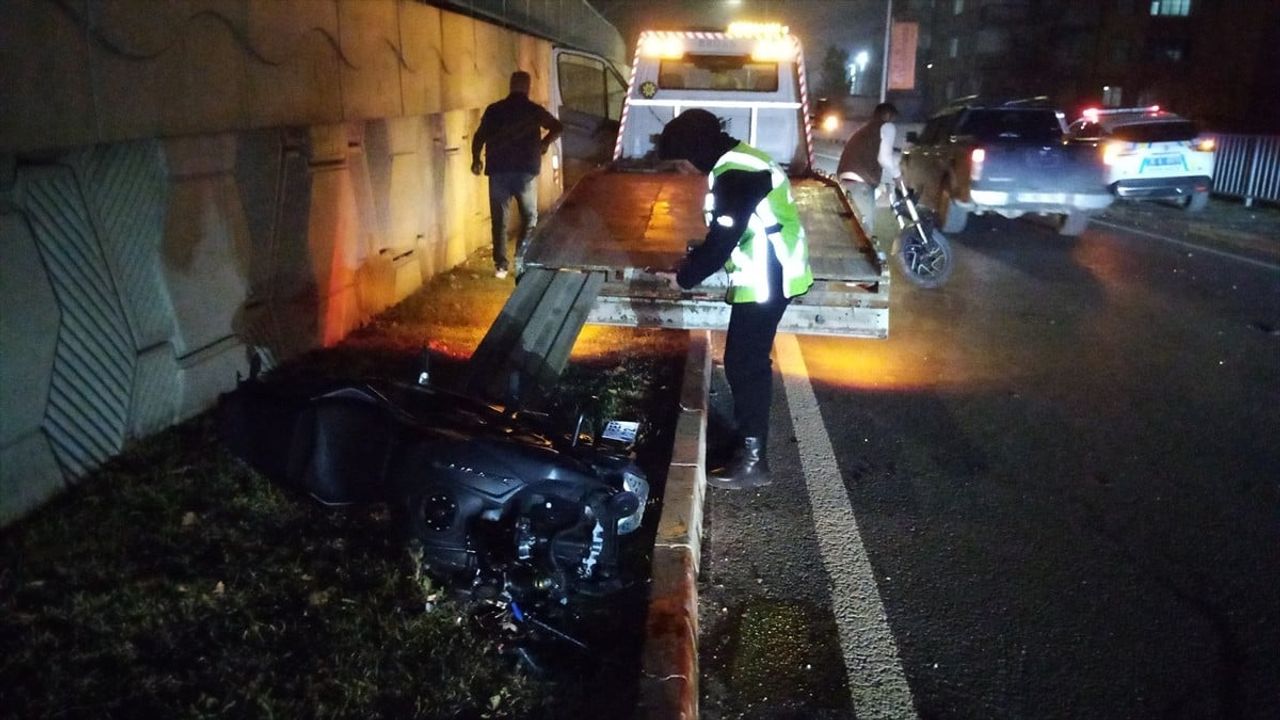 Bursa'da Motosiklet Kazası: Sürücü Ağır Yaralandı