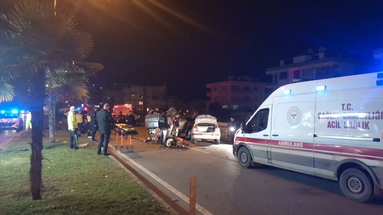 Bursa Mudanya’da Üç Araçlı Trafik Kazası: 1 Ölü, 3 Yaralı