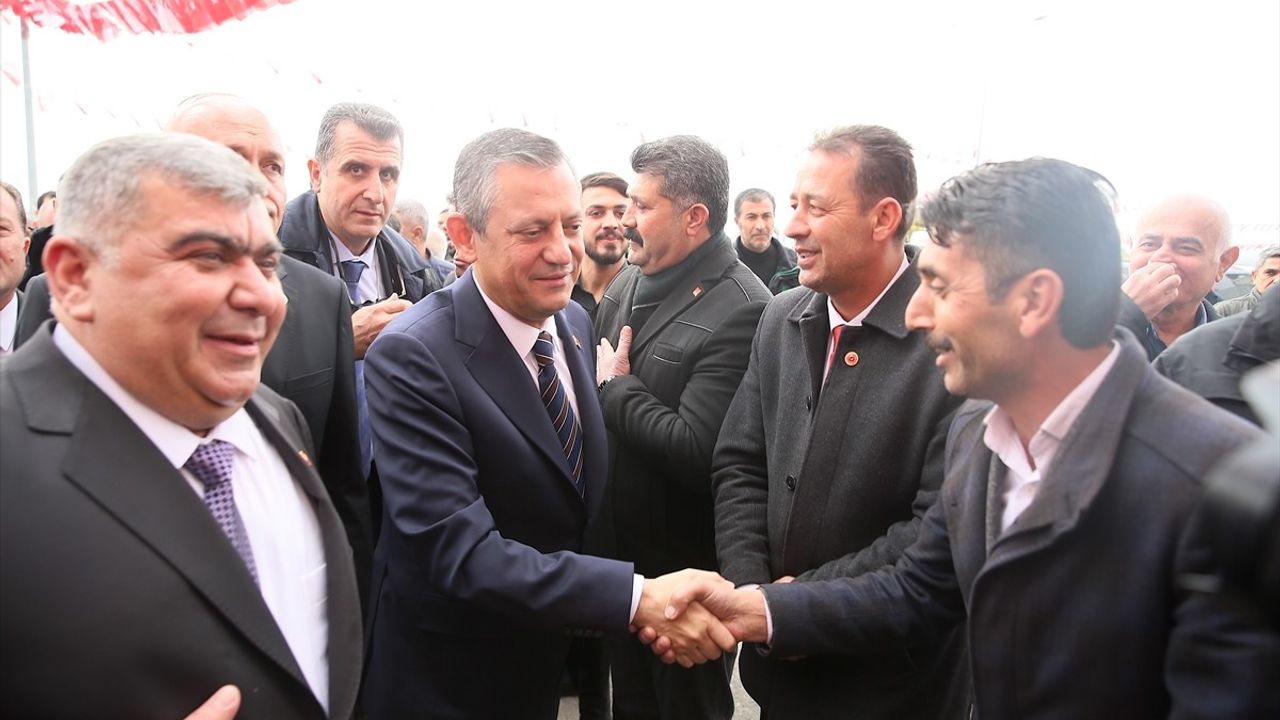 CHP Genel Başkanı Özgür Özel, Kilis'te Ziyaretlerde Bulundu