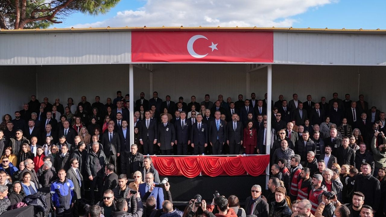 CHP Genel Başkanı Özgür Özel, Şehit Asteğmen Kubilay'ı Anma Etkinliğine Katıldı