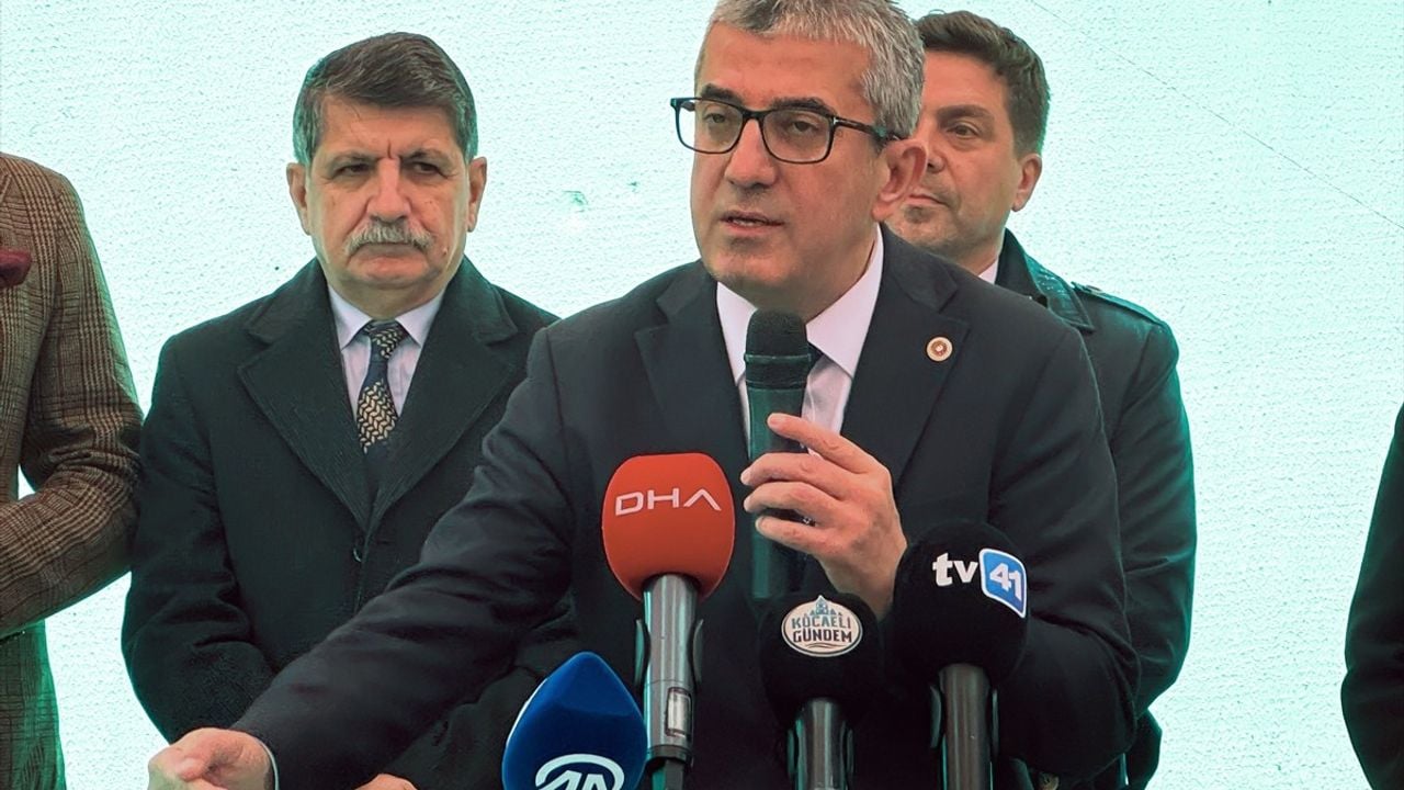 CHP Grup Başkanvekili Günaydın, İzmit'te Oyuncak Müzesi Açılışına Katıldı