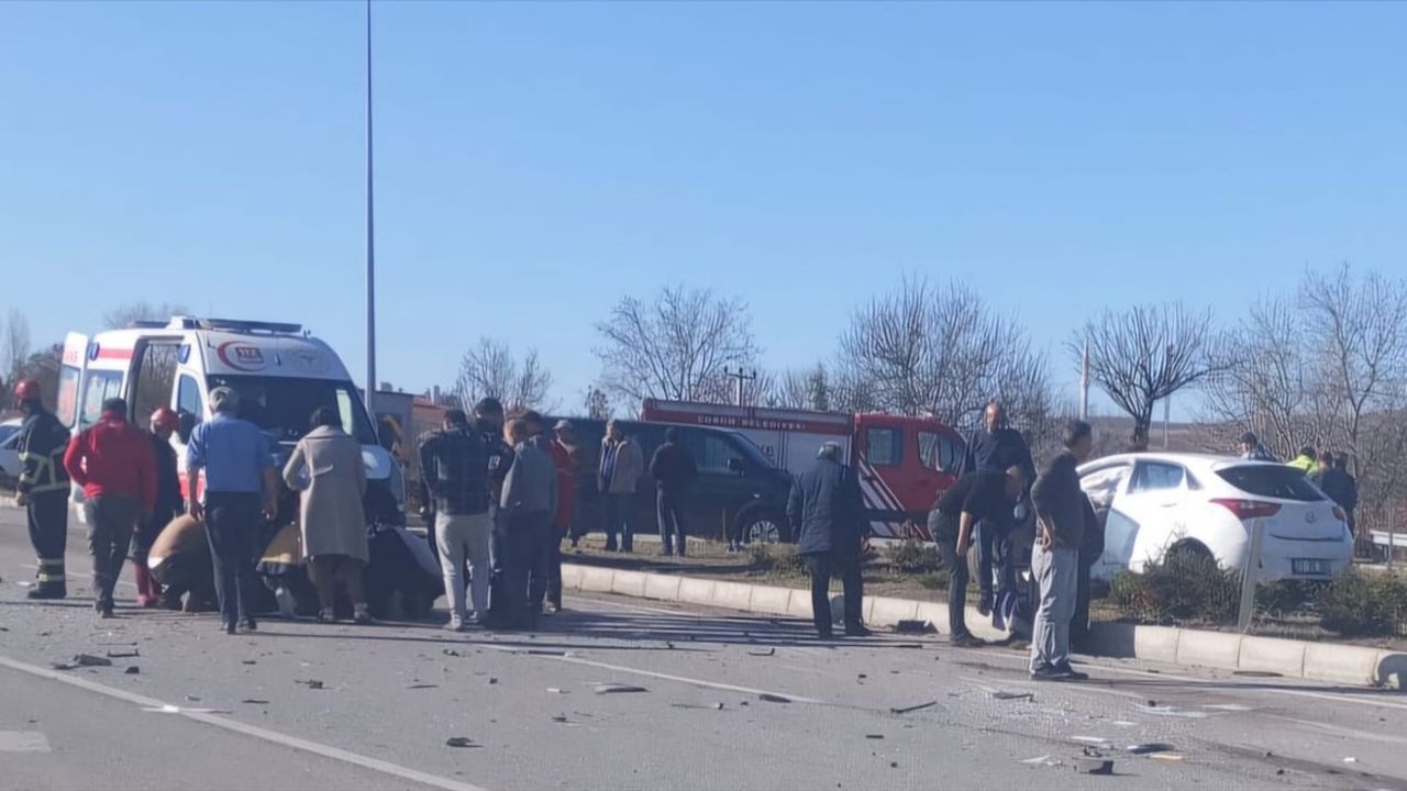 Çorum'da Meydana Gelen Trafik Kazası: 1 Ölü, 3 Yaralı