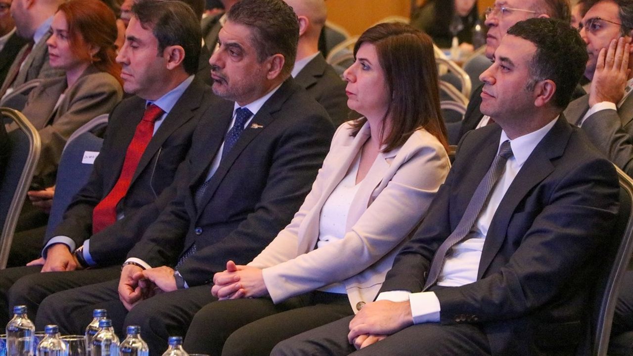 Diyarbakır'da TÜRKONFED 20. Yıl Zirvesi: Küresel Riskler ve Yerel Çözümler Tartışıldı