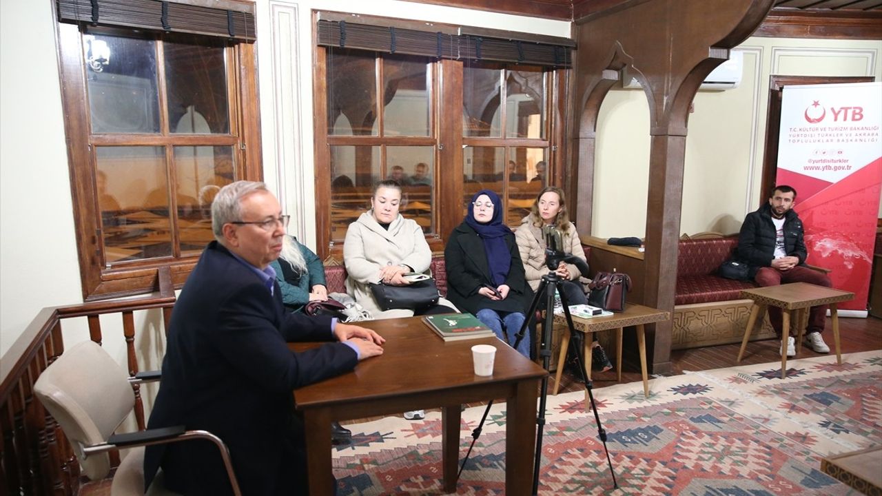 Edirne'de 'Balkanlar ve Edirne' Söyleşisi Gerçekleşti