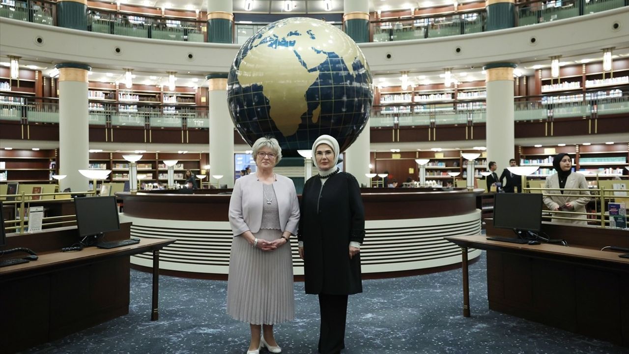 Emine Erdoğan ve Zsuzsanna Nagy Kültürel Bağları Güçlendirdi