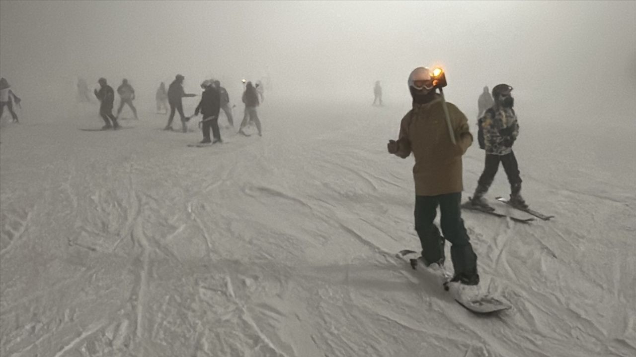 Erciyes'te Meşaleli Yeni Yıl Kutlamasıyla Coşkulu Anlar