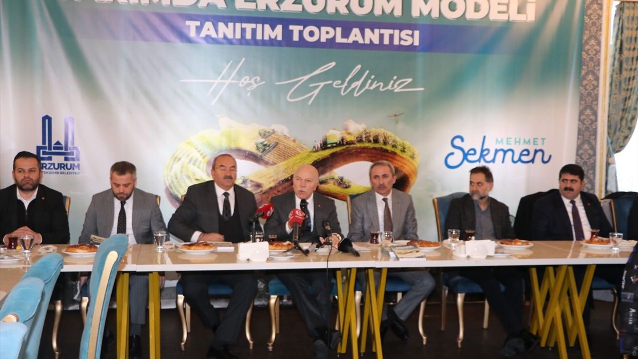 Erzurum'da Tarımda Yeni Bir Dönem: Başkan Sekmen Kitabını Tanıttı