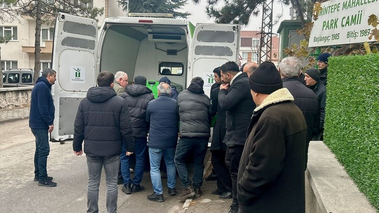 Eskişehir'de Egzoz Gazından Zehirlenme: 40 Yaşındaki Adam Hayatını Kaybetti