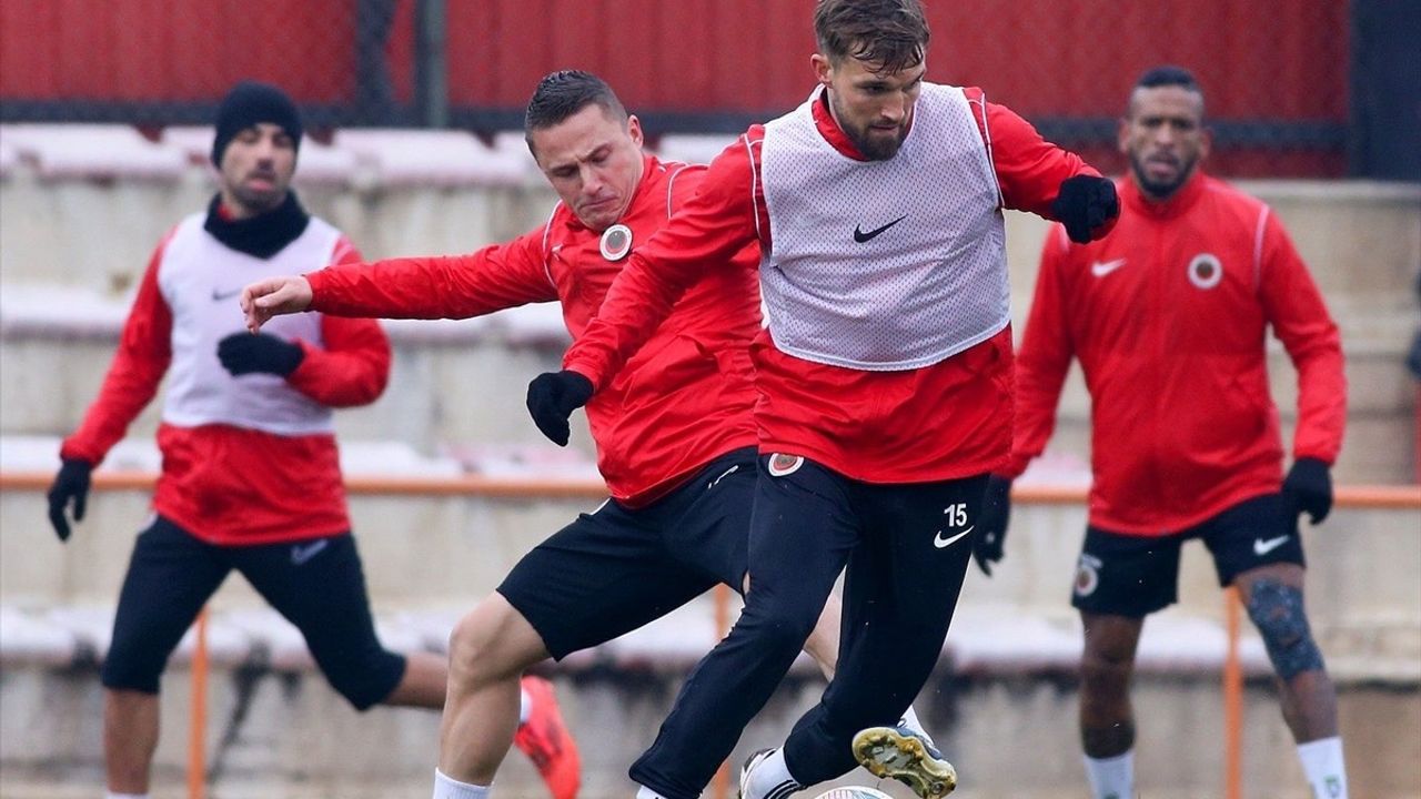 Gençlerbirliği Adanaspor Maçına Hazırlanıyor