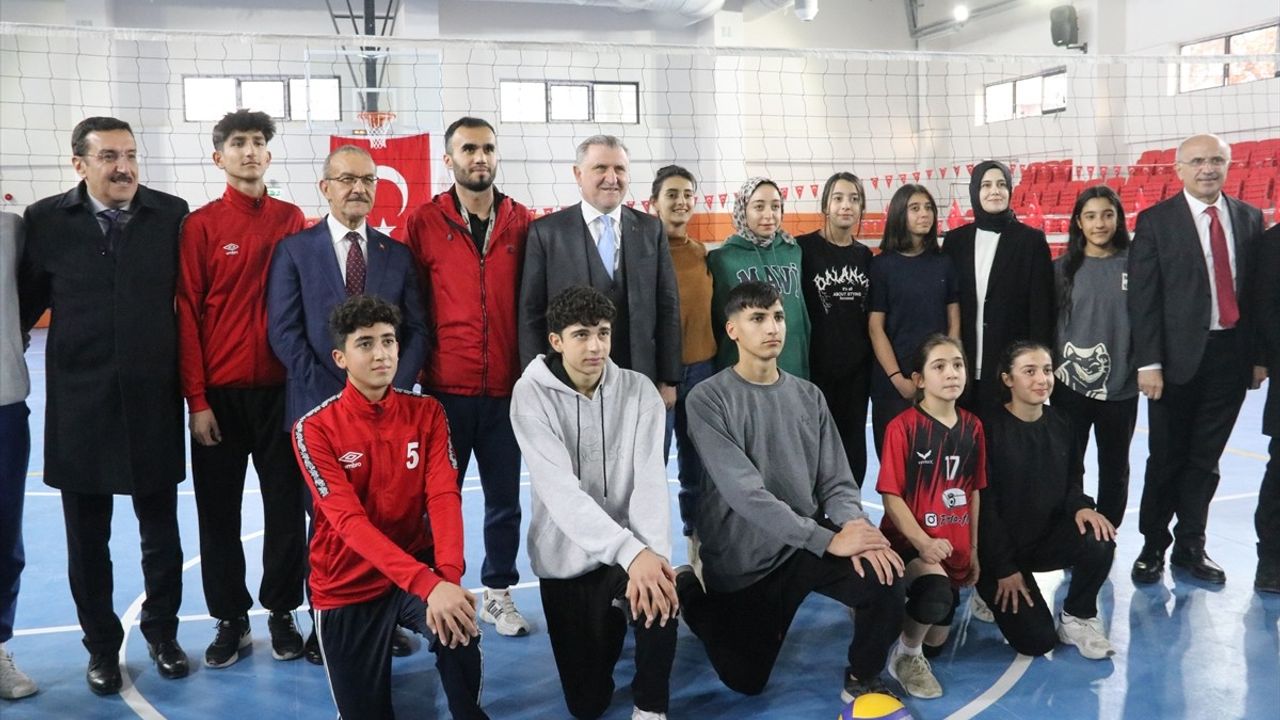 Gençlik ve Spor Bakanı Bak, Malatya'da Spor Yatırımlarını Duyurdu