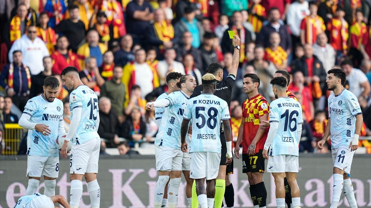 Göztepe, Trendyol Süper Lig'de Adana Demirspor'u 3-1 Yendi